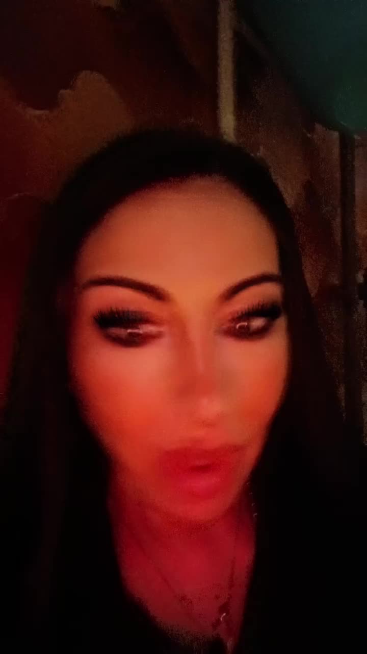 @Laura la Monica