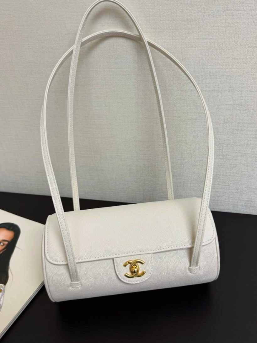 @Couture Carry Club