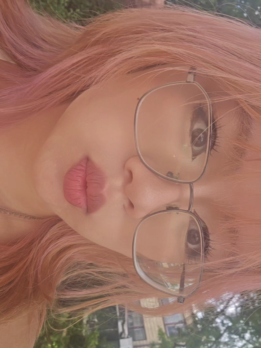 @(ゝ&omega;・&acute;★)