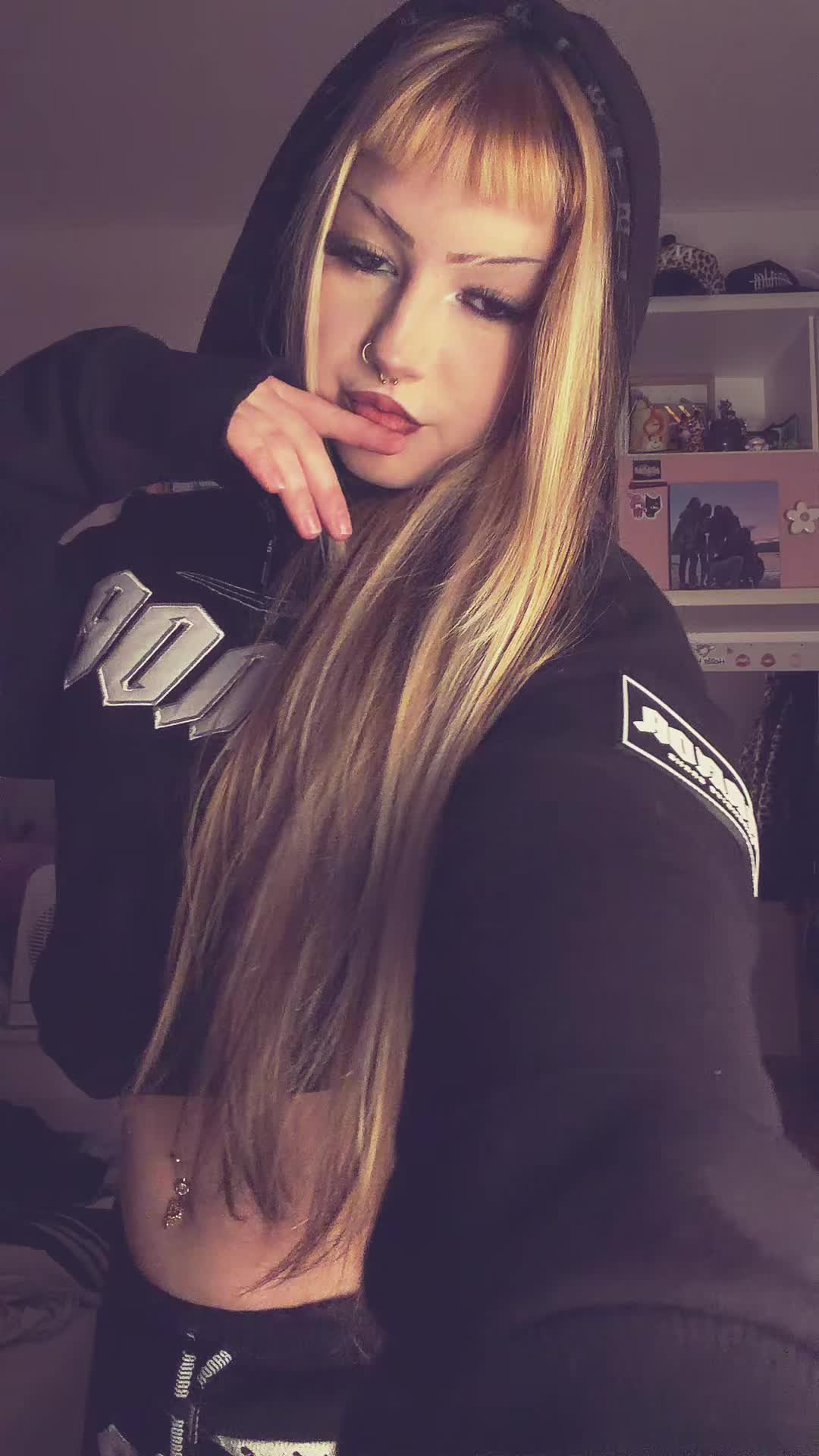 @Frikitona🐆🍒