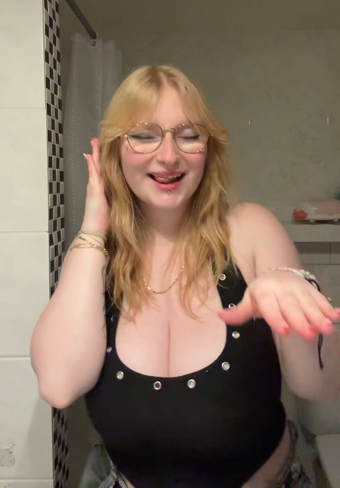 @Schmoudyᖭི༏ᖫྀ
