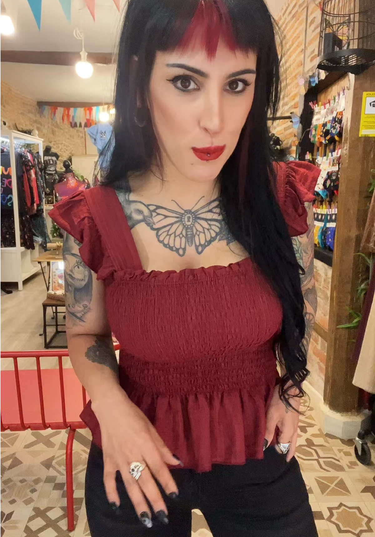 @Artistinta