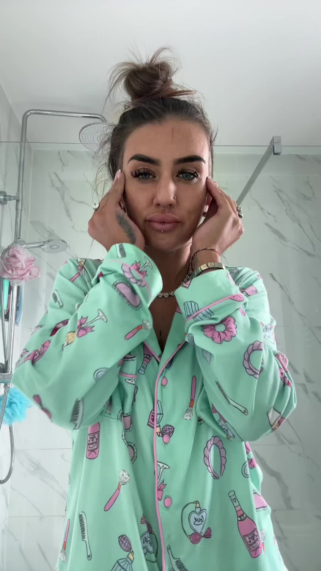 @💎👑 ~𝕼𝖚𝖊𝖊𝖓 𝕭~👑💎