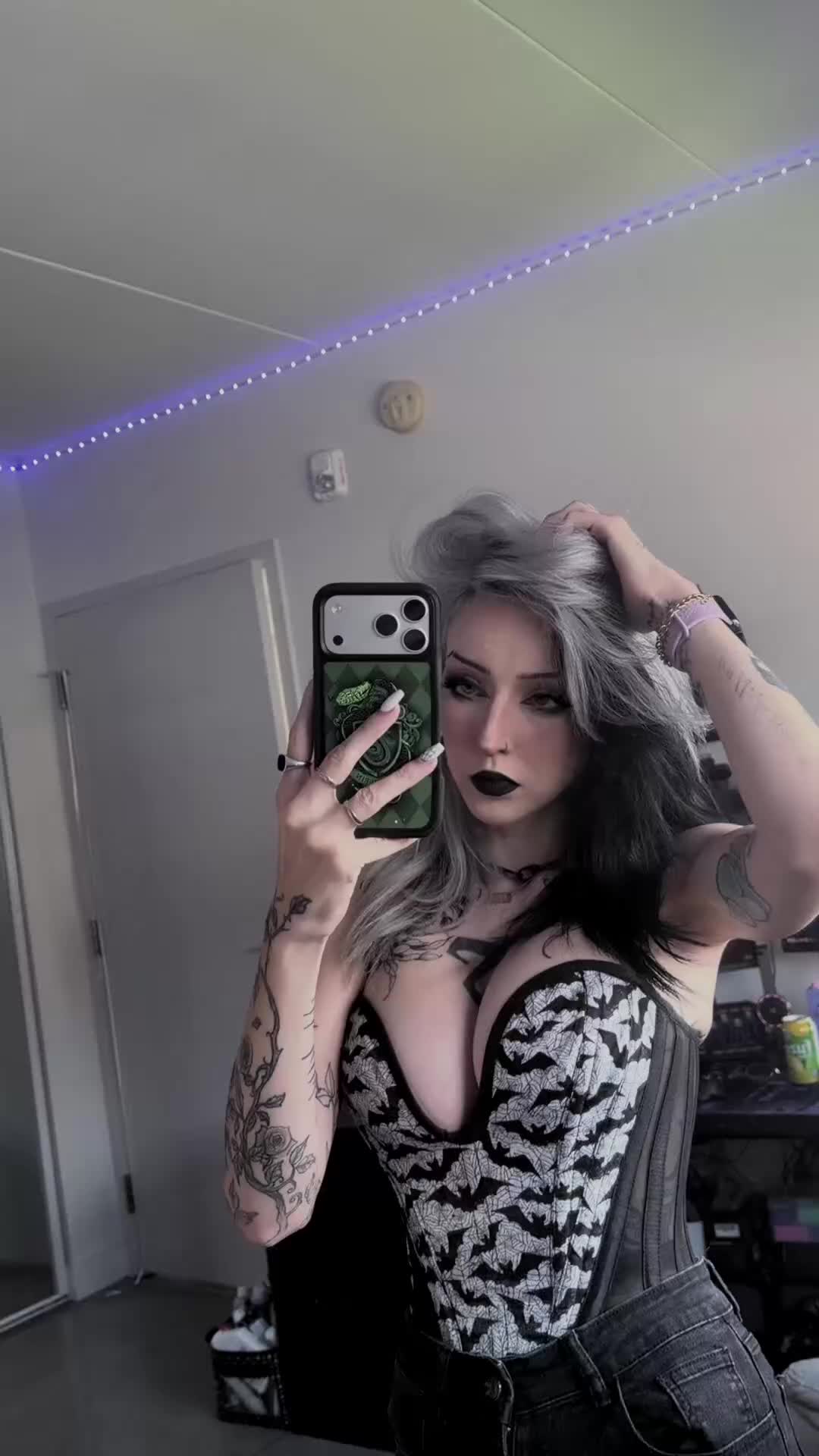 @Kat