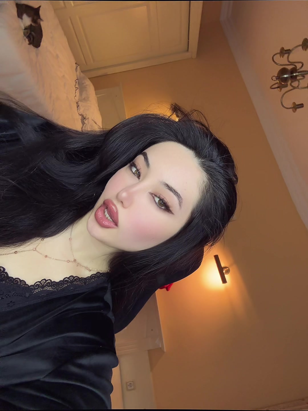 @.hazeellll