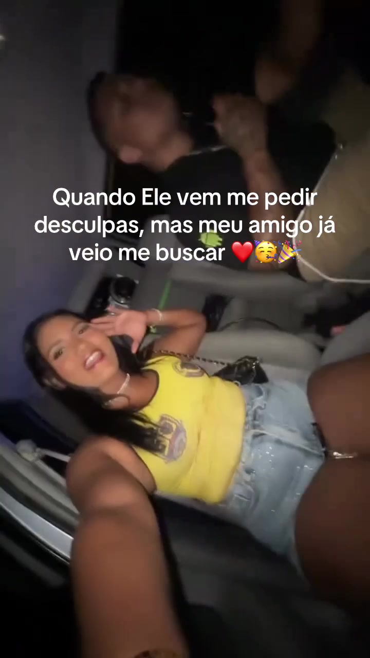 @kaylaniluiiza