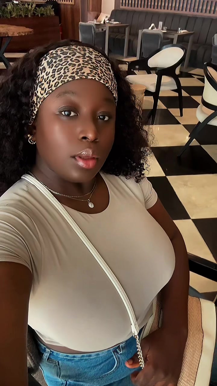 @Vickynatu