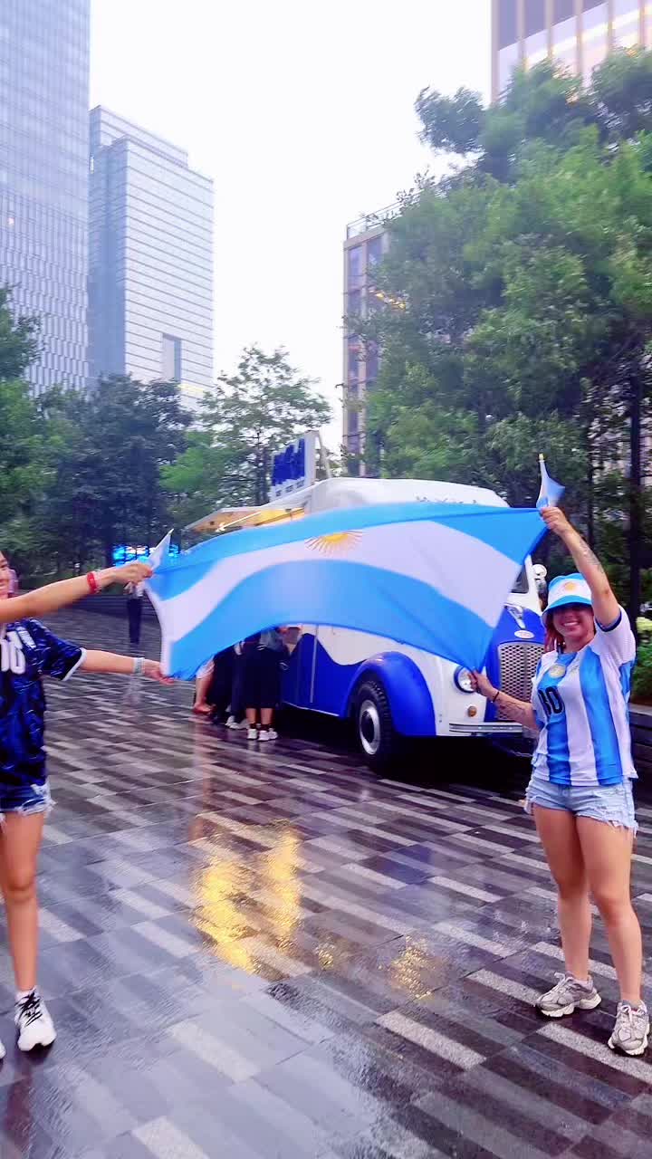 @🦋