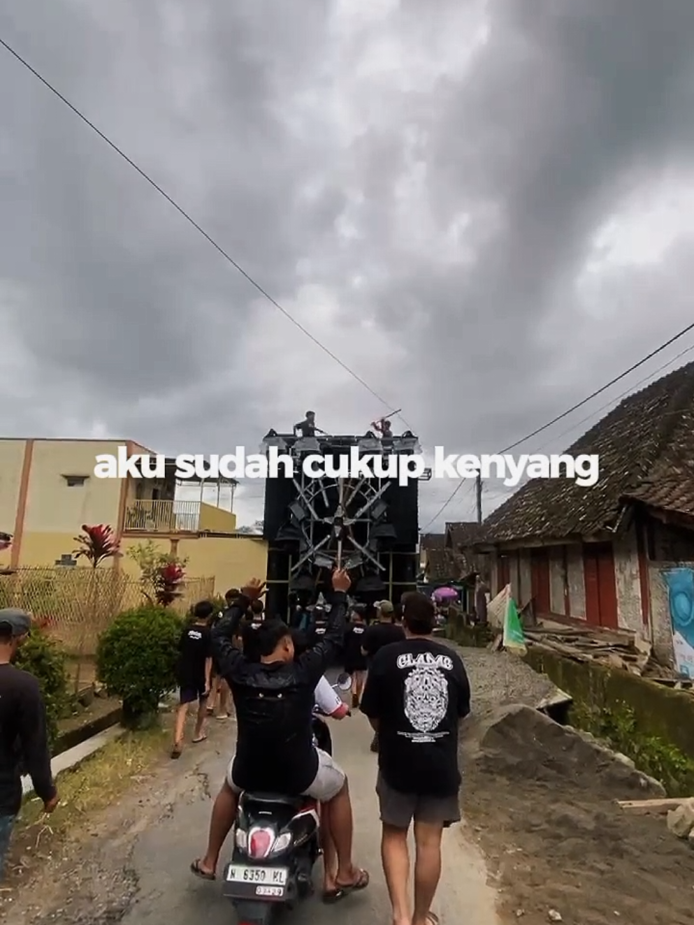 @DEN NAIM⚡