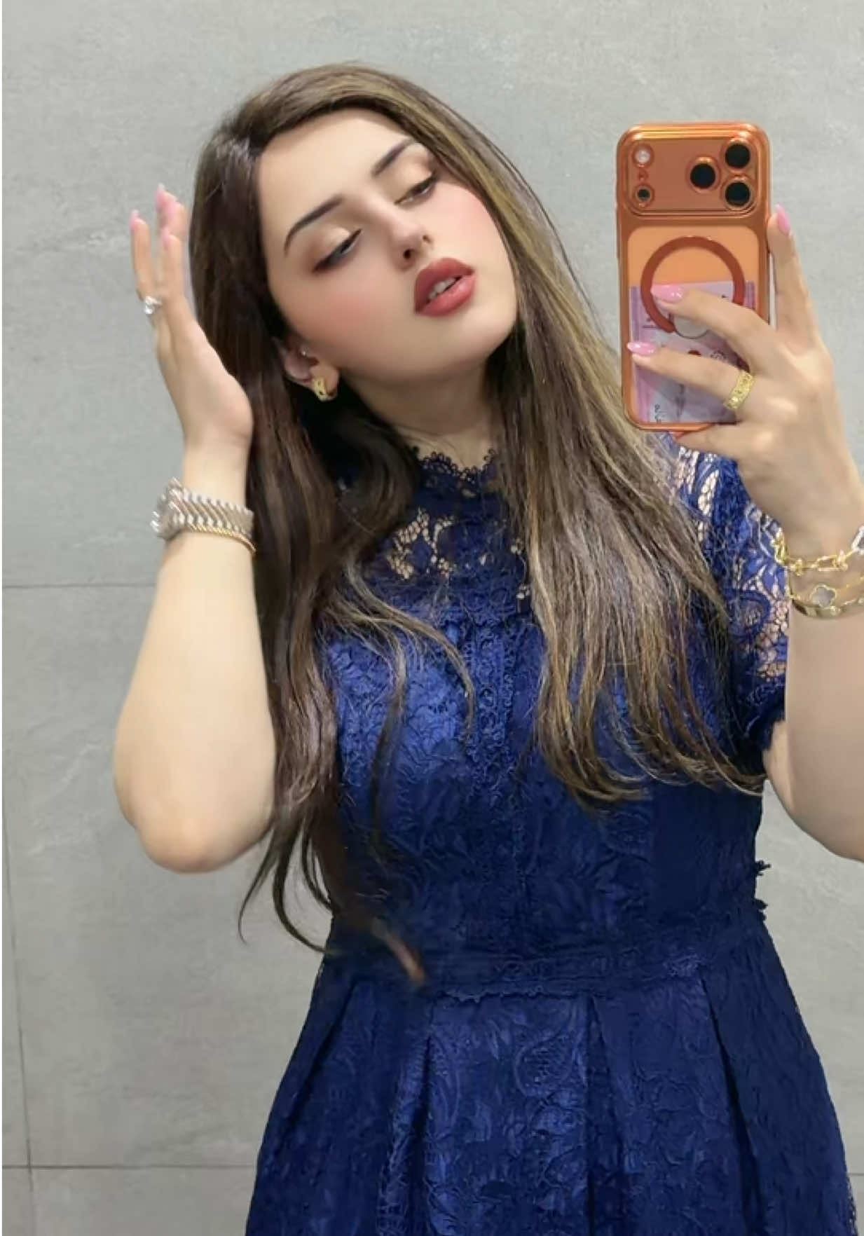 @Kausar 👑