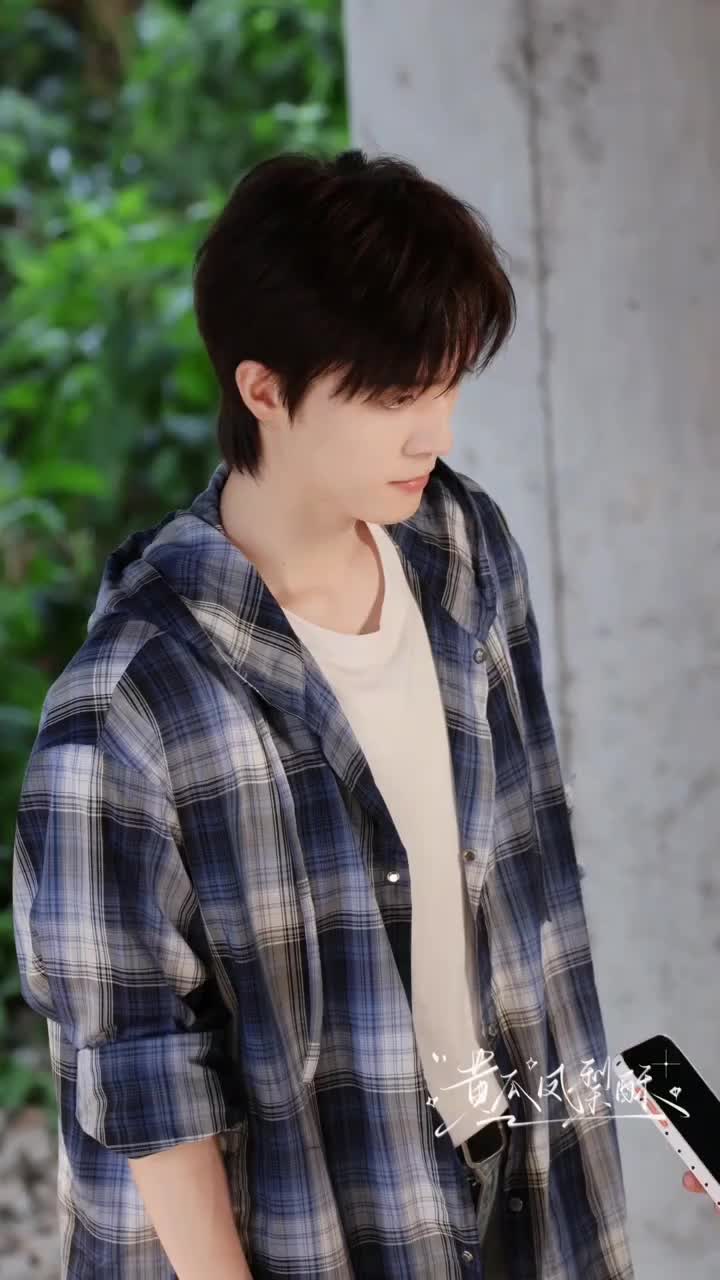 @梁思伟