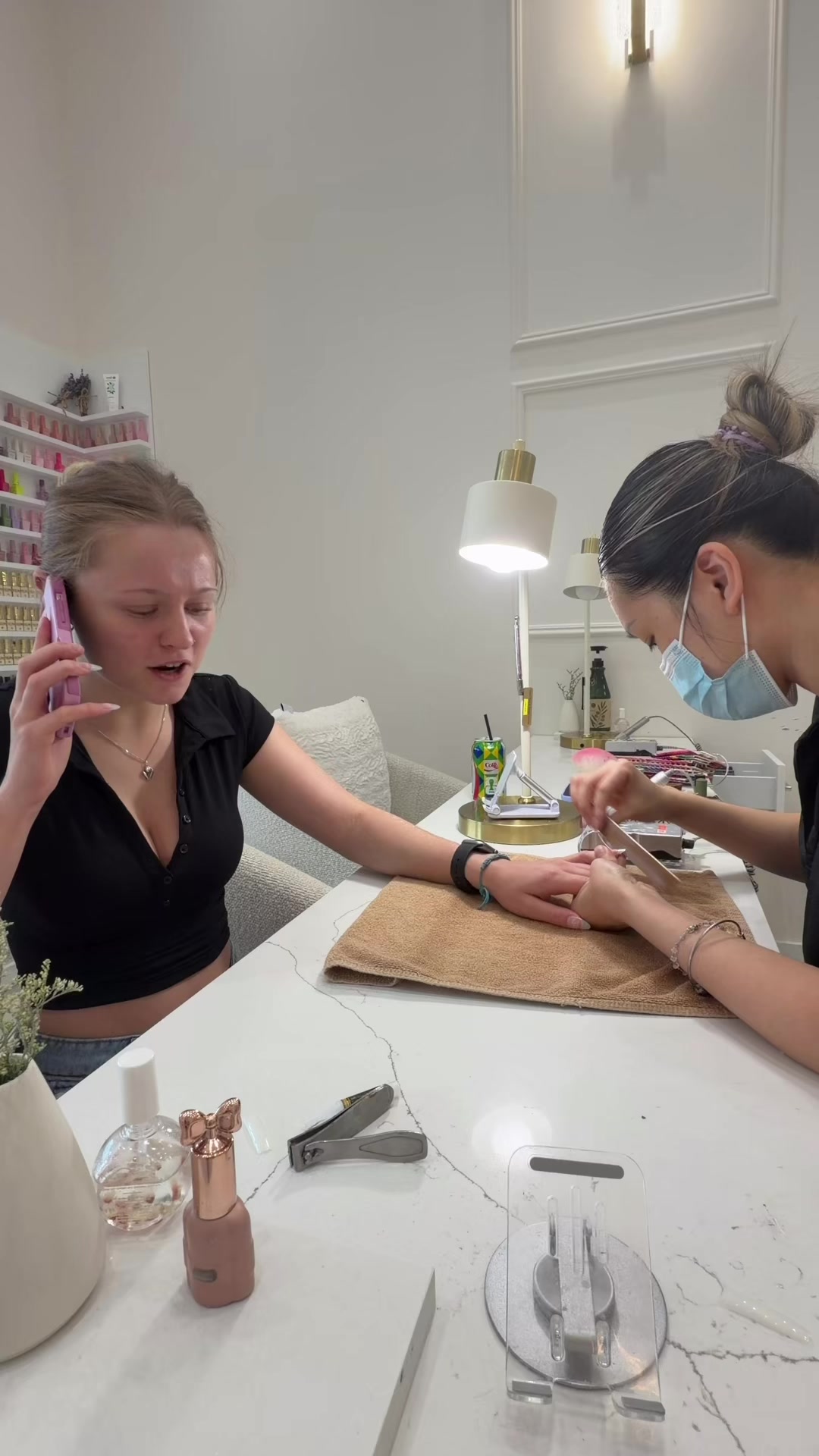 @velvet nails kw