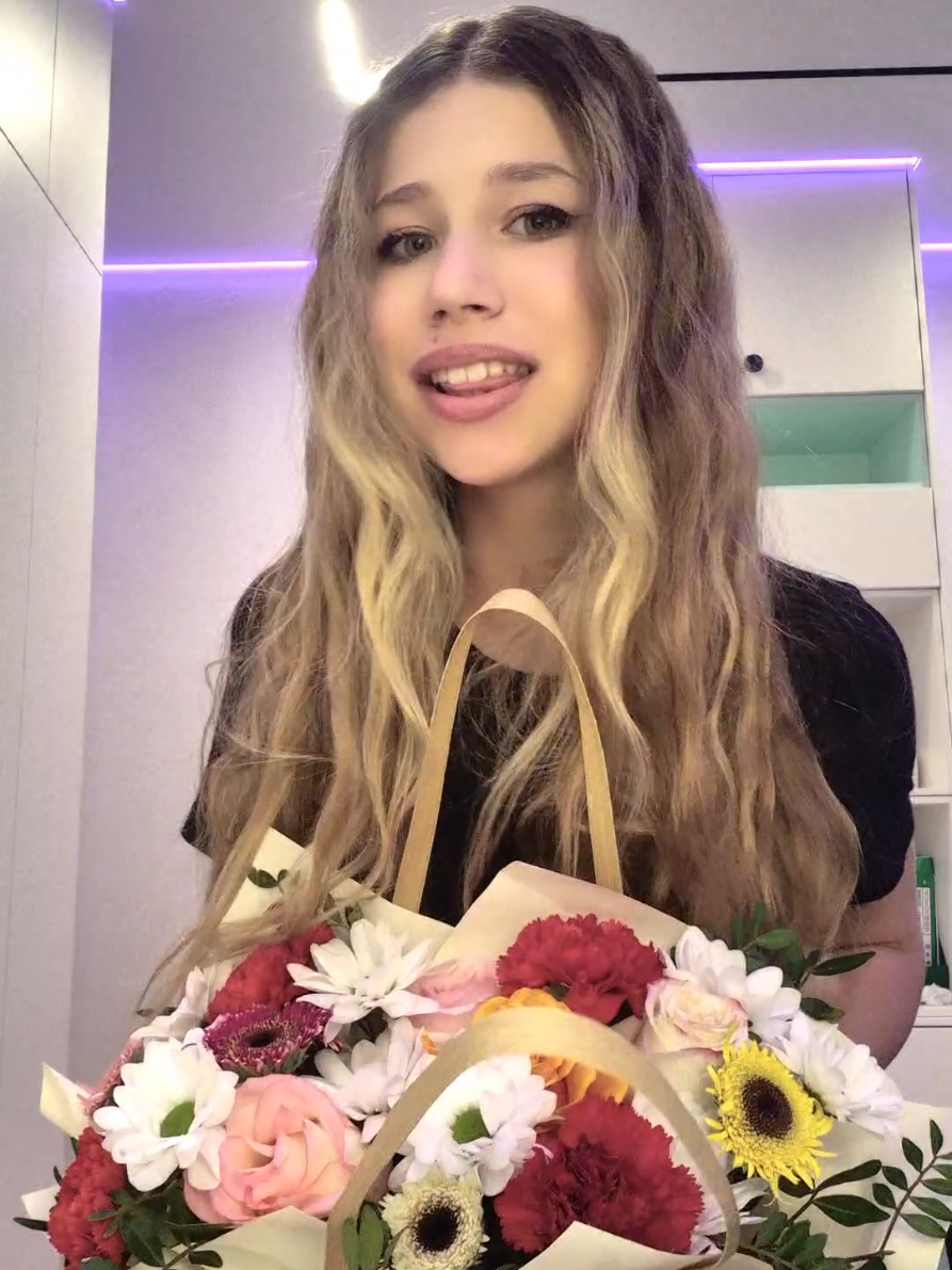 @𝑲𝒊𝒓𝒂𝒍𝒐𝒗𝒗<3