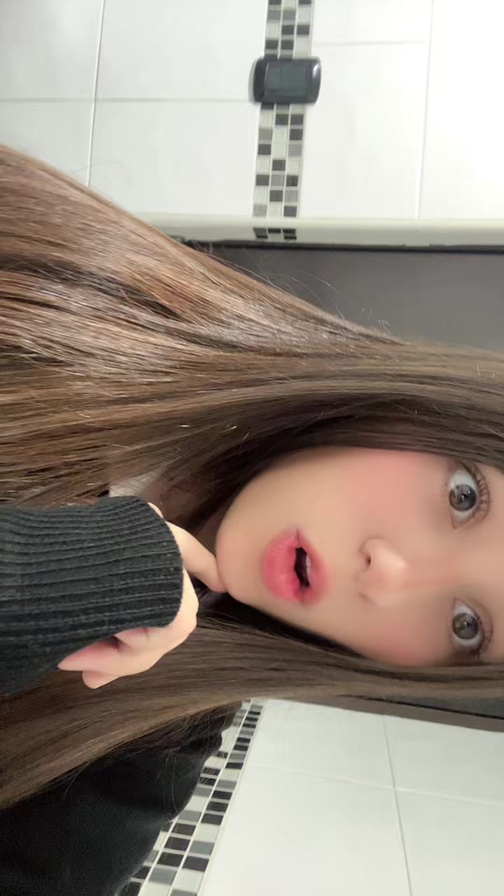 @vanecuab_