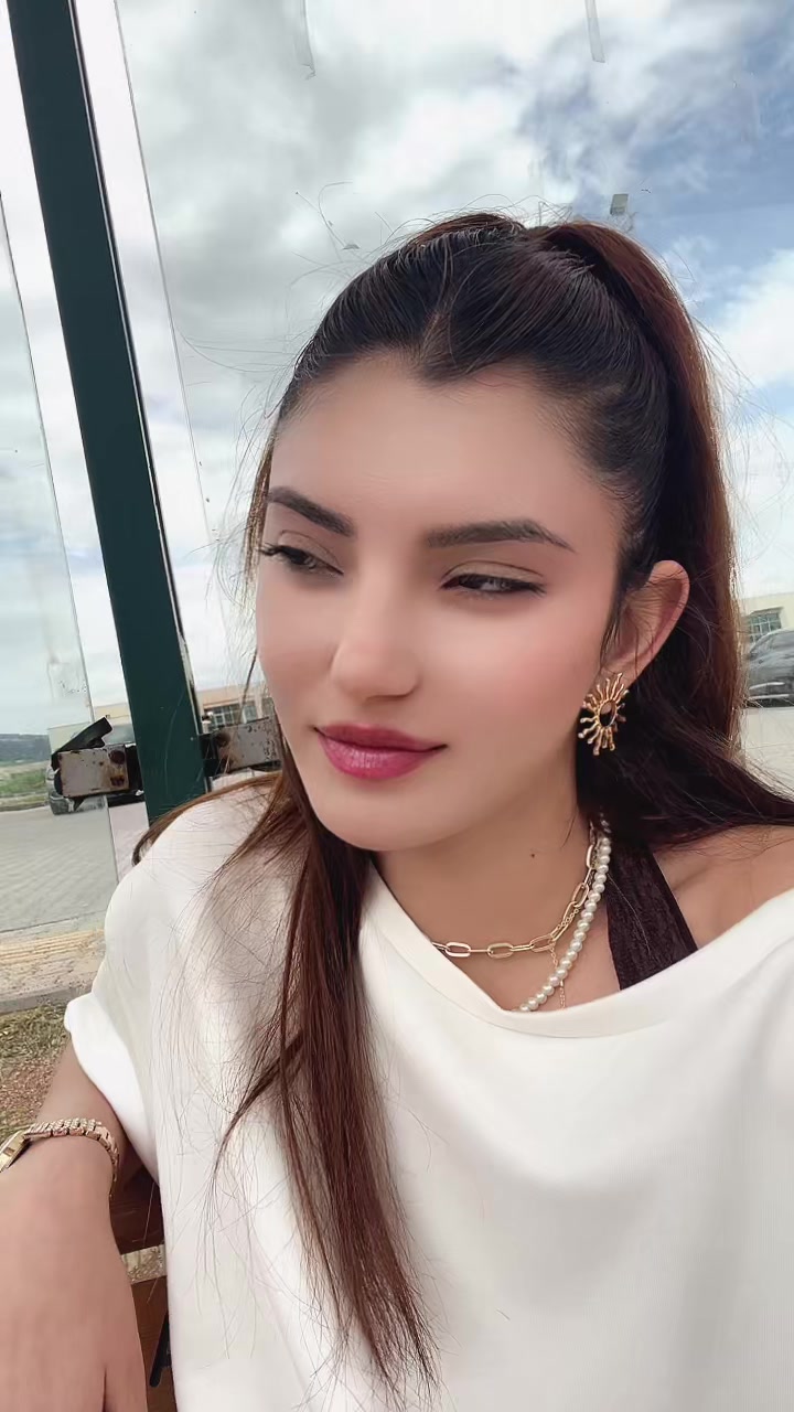 @Menekşe