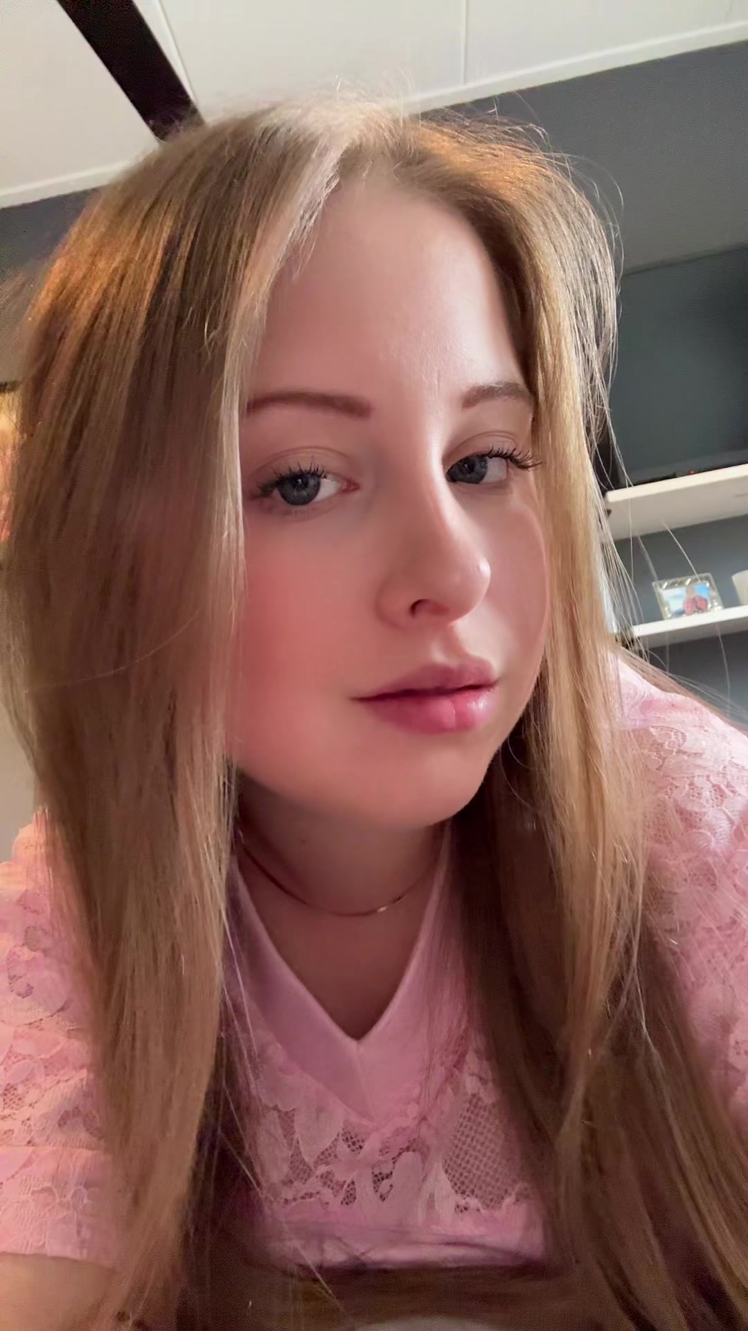 @Caitlin_0344
