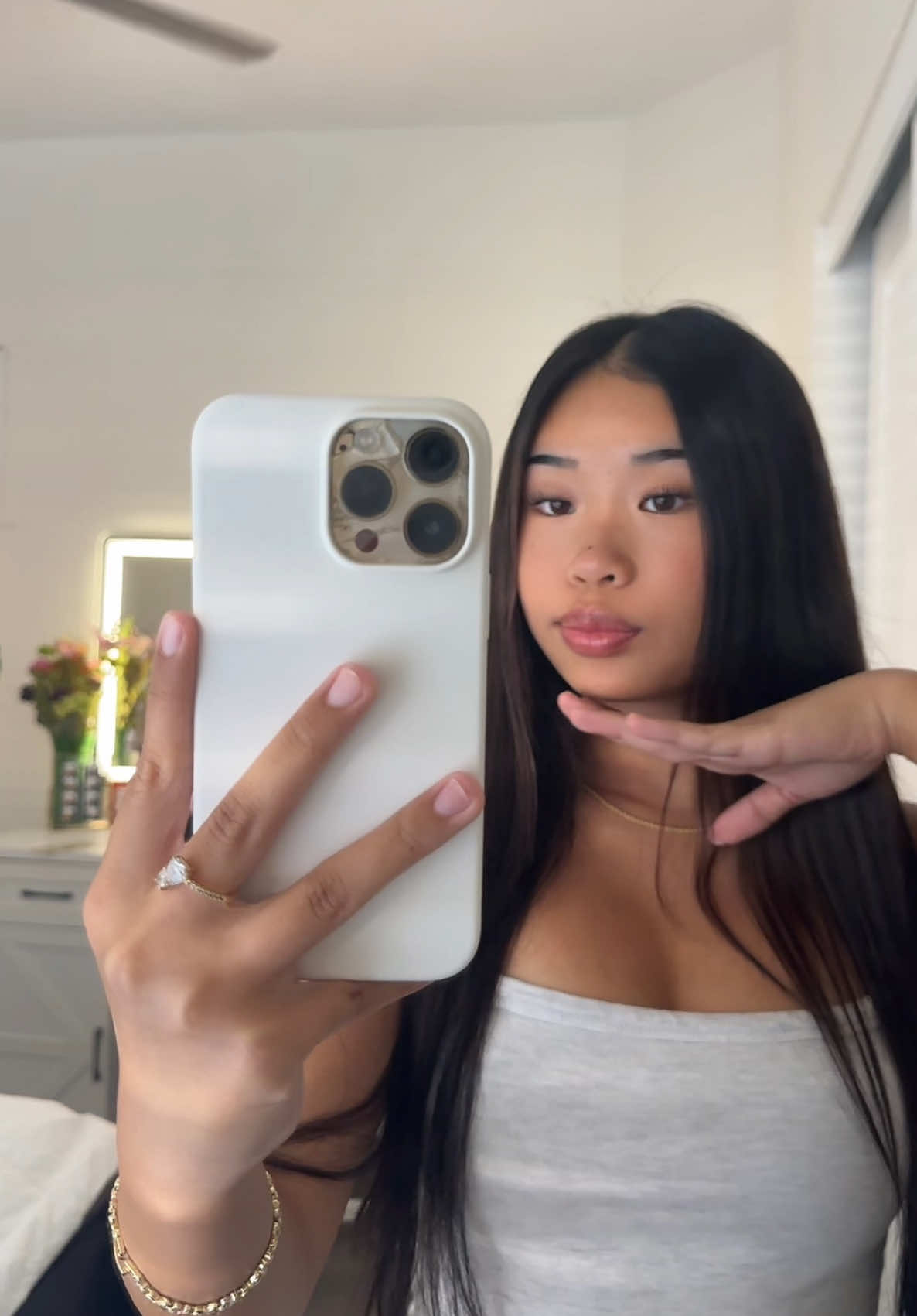 @￴￴