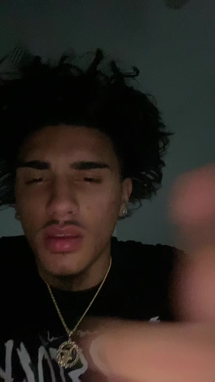 @Lil Izzy🩸