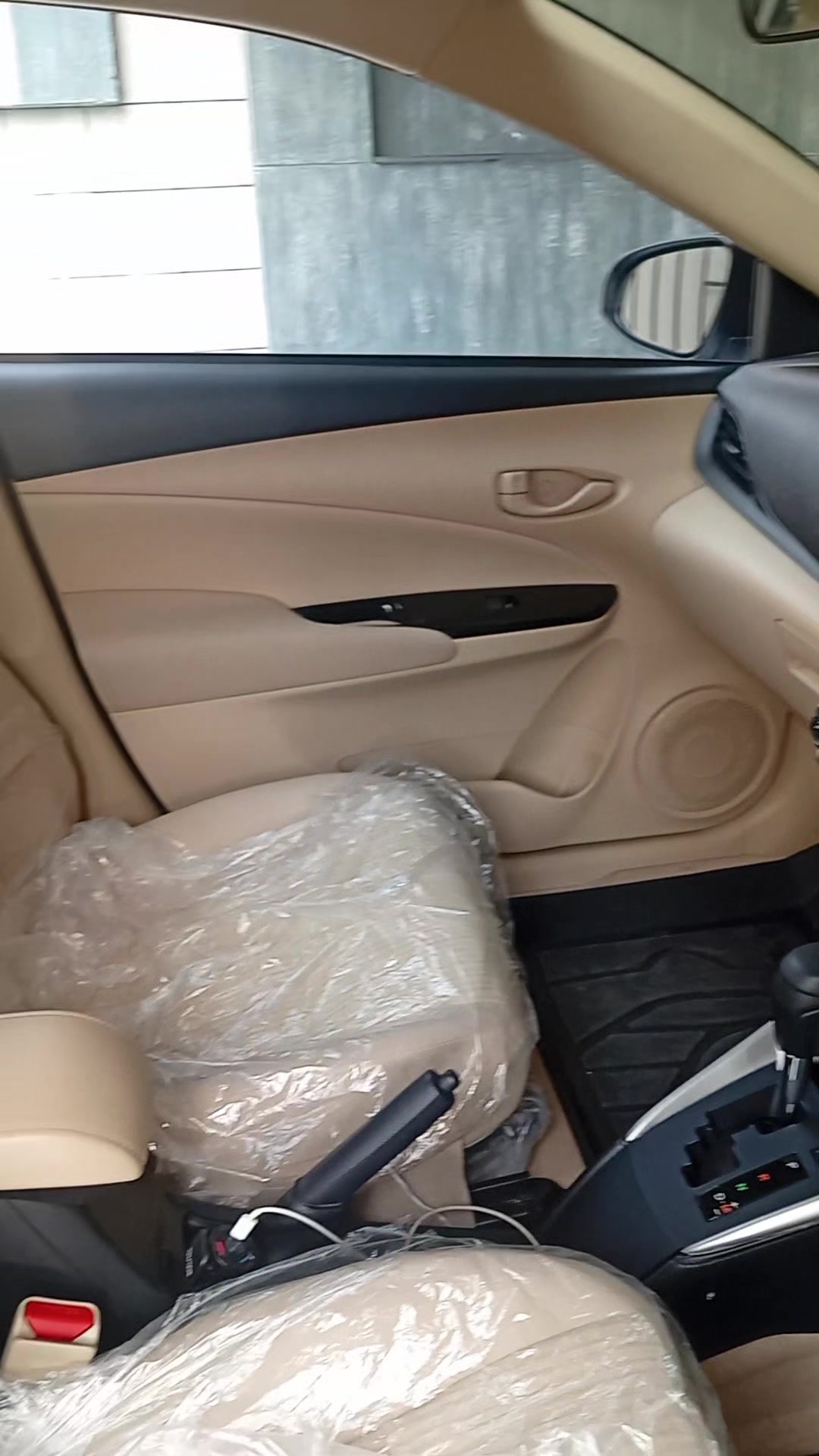 @AtoZ car poshish