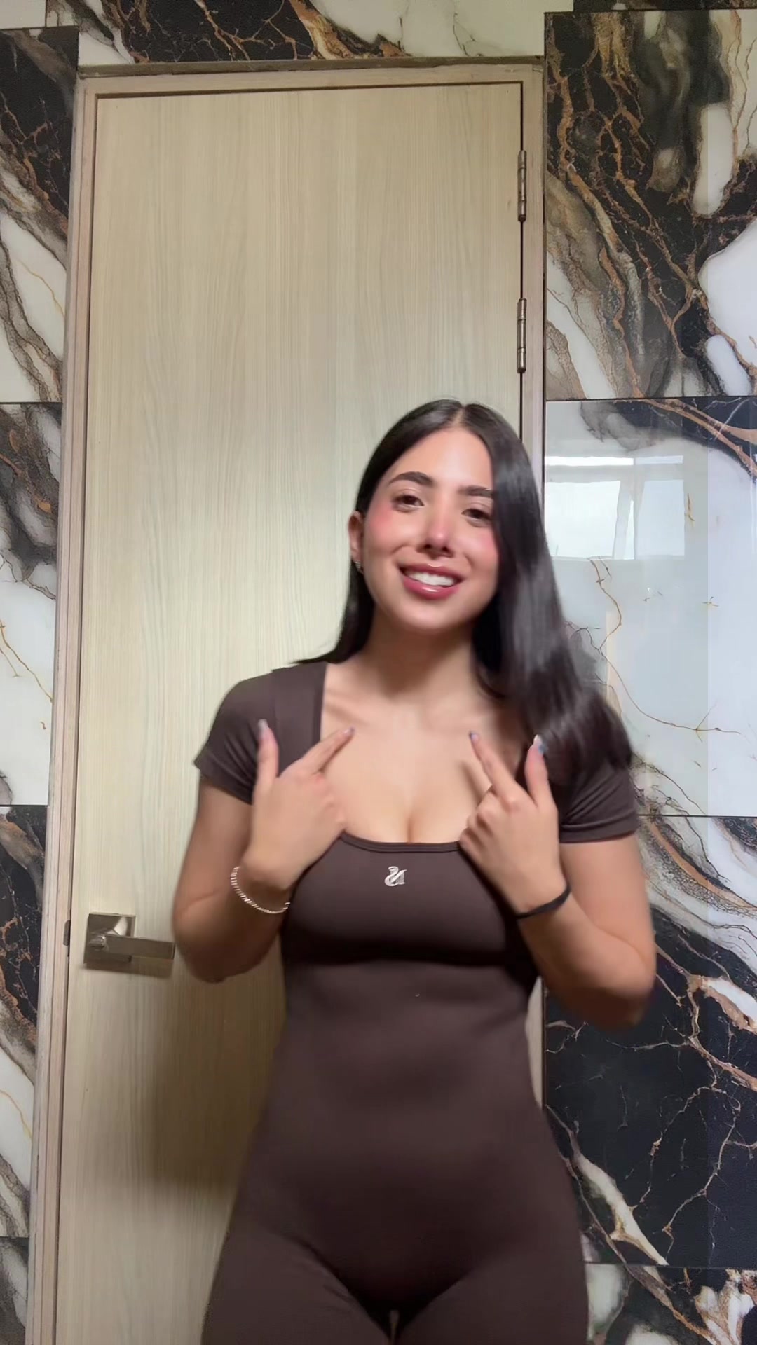 @viuhxs