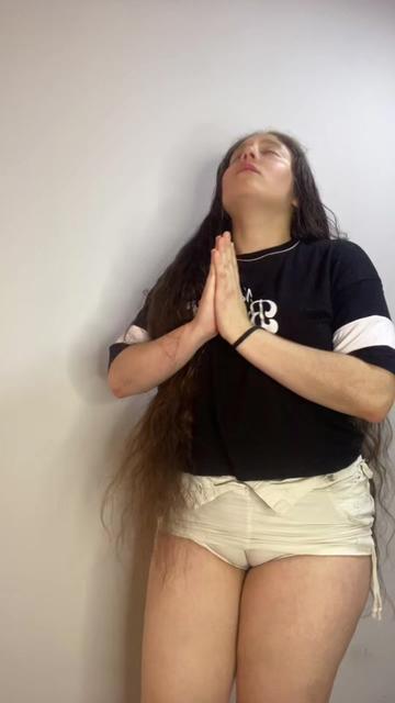 @camilareyeslara