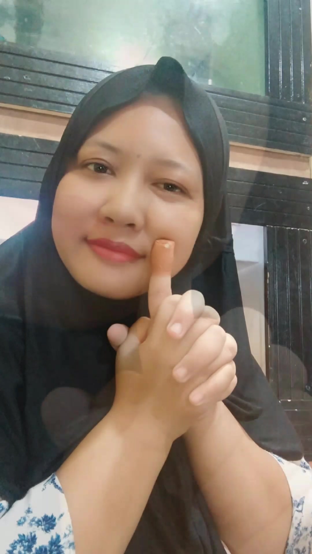 @DINA LORENZA ☑️