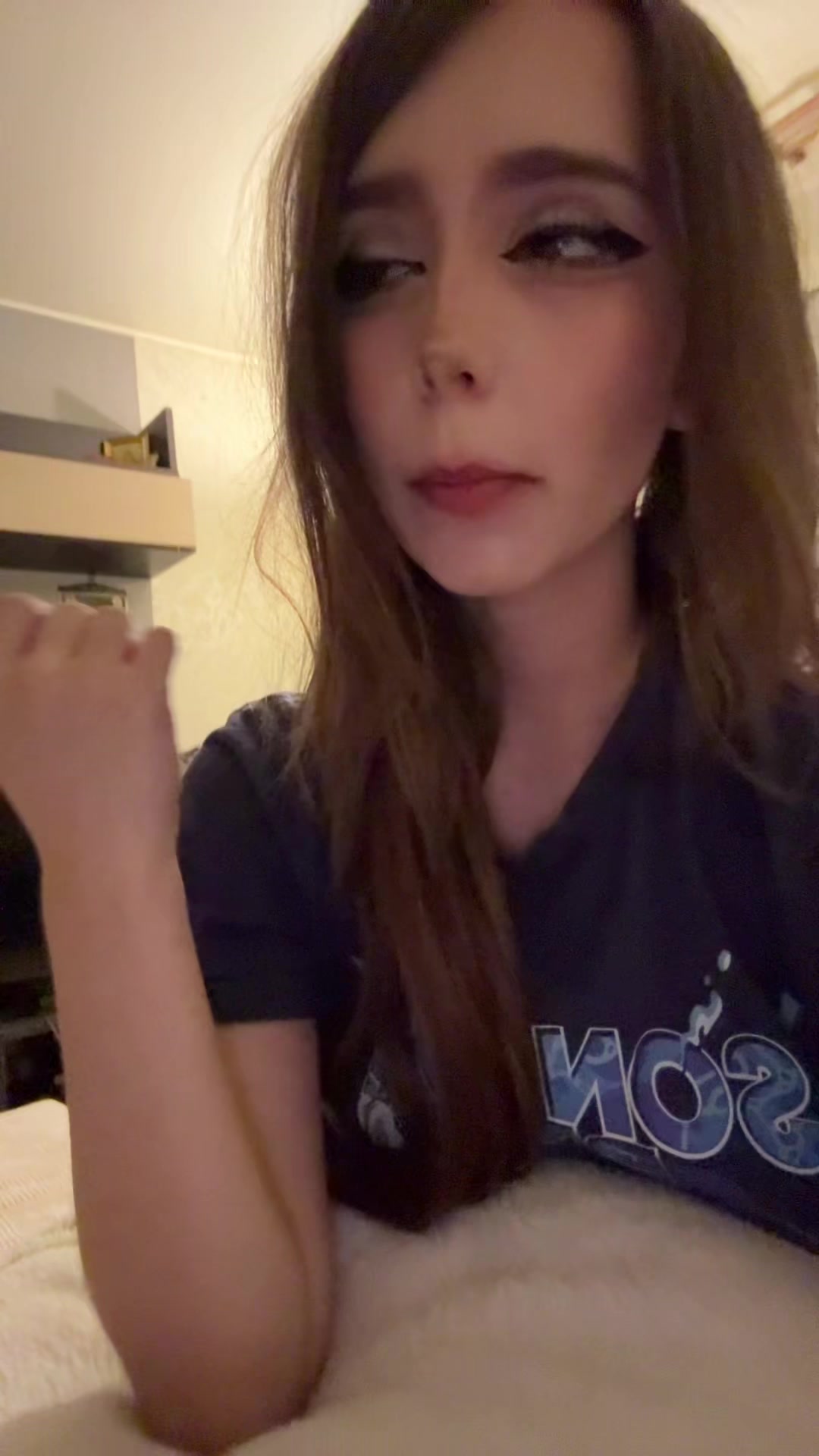 @Котя :3 😝