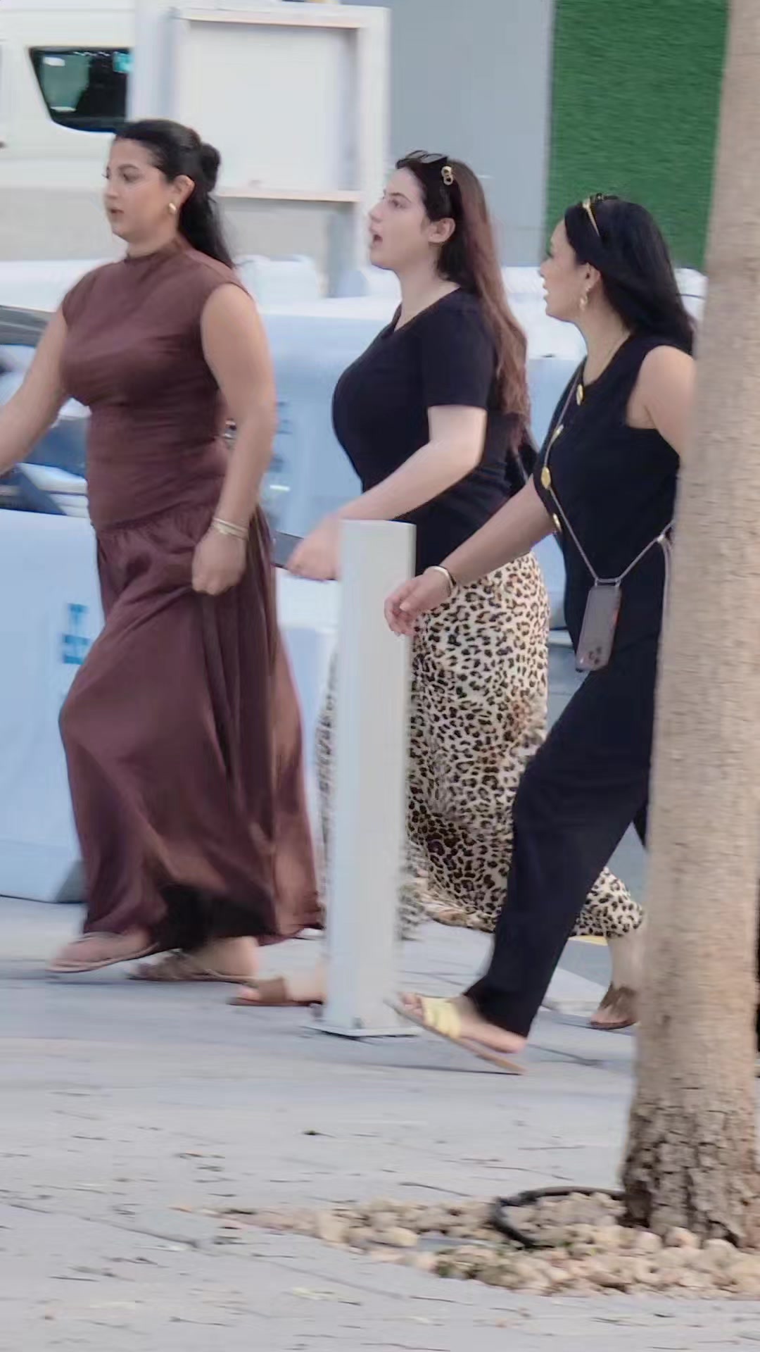 @🇦🇪MaŘiŊa ƁeÃcĤ ŴaŁk🚶♀️