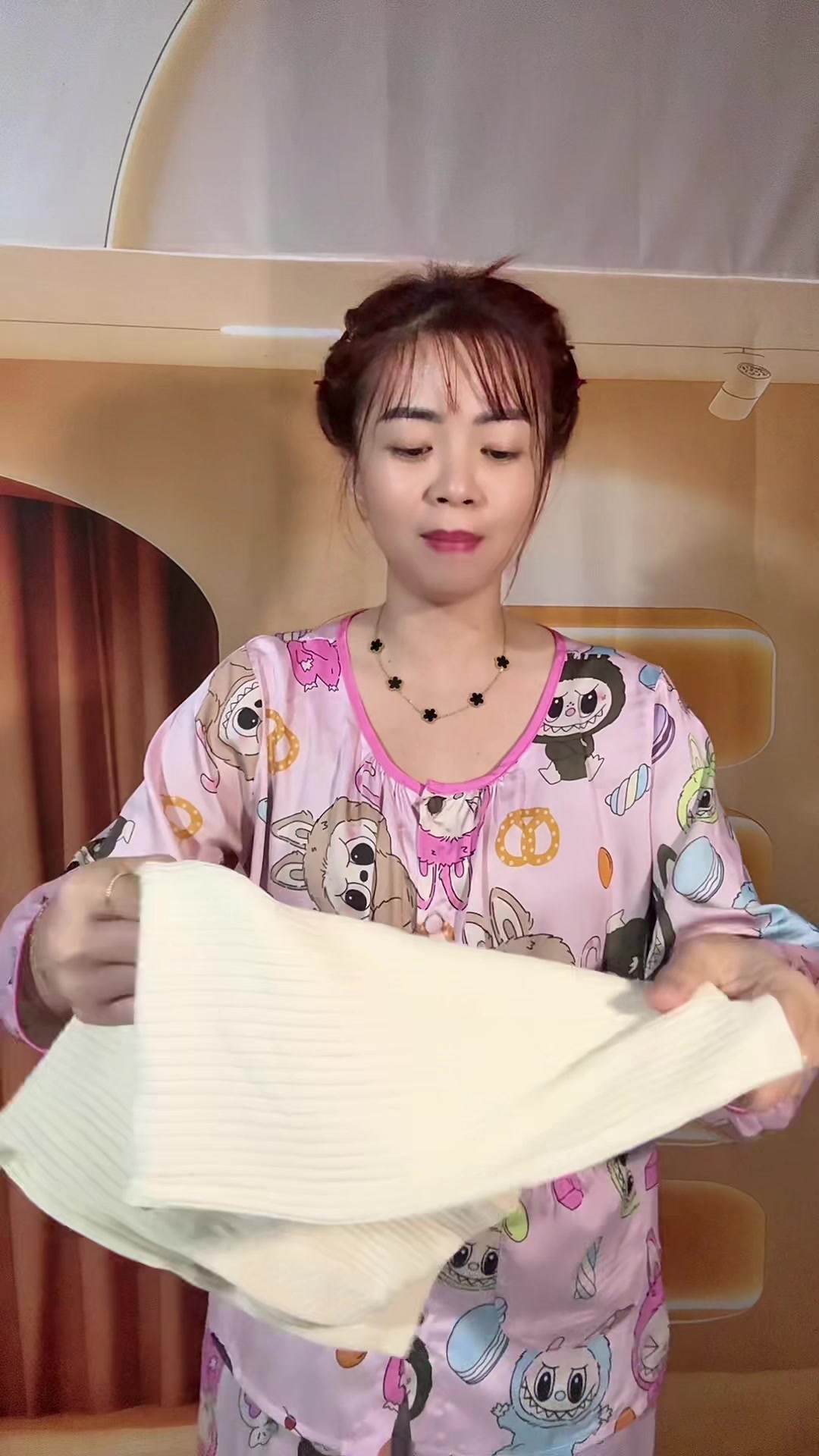 @Em Cẩm N&egrave;