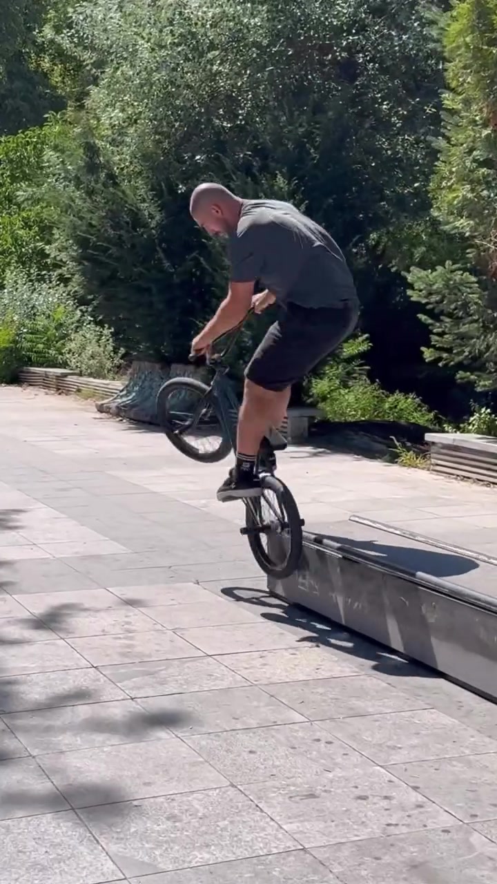 @BMX