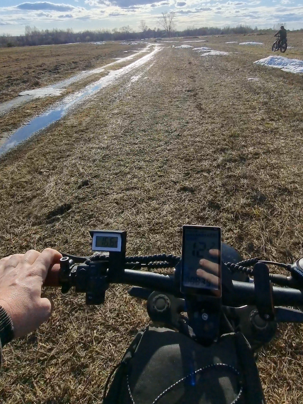 @Саня на фэтбайке