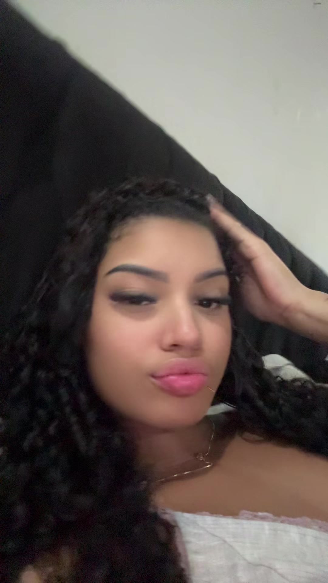 @Lara
