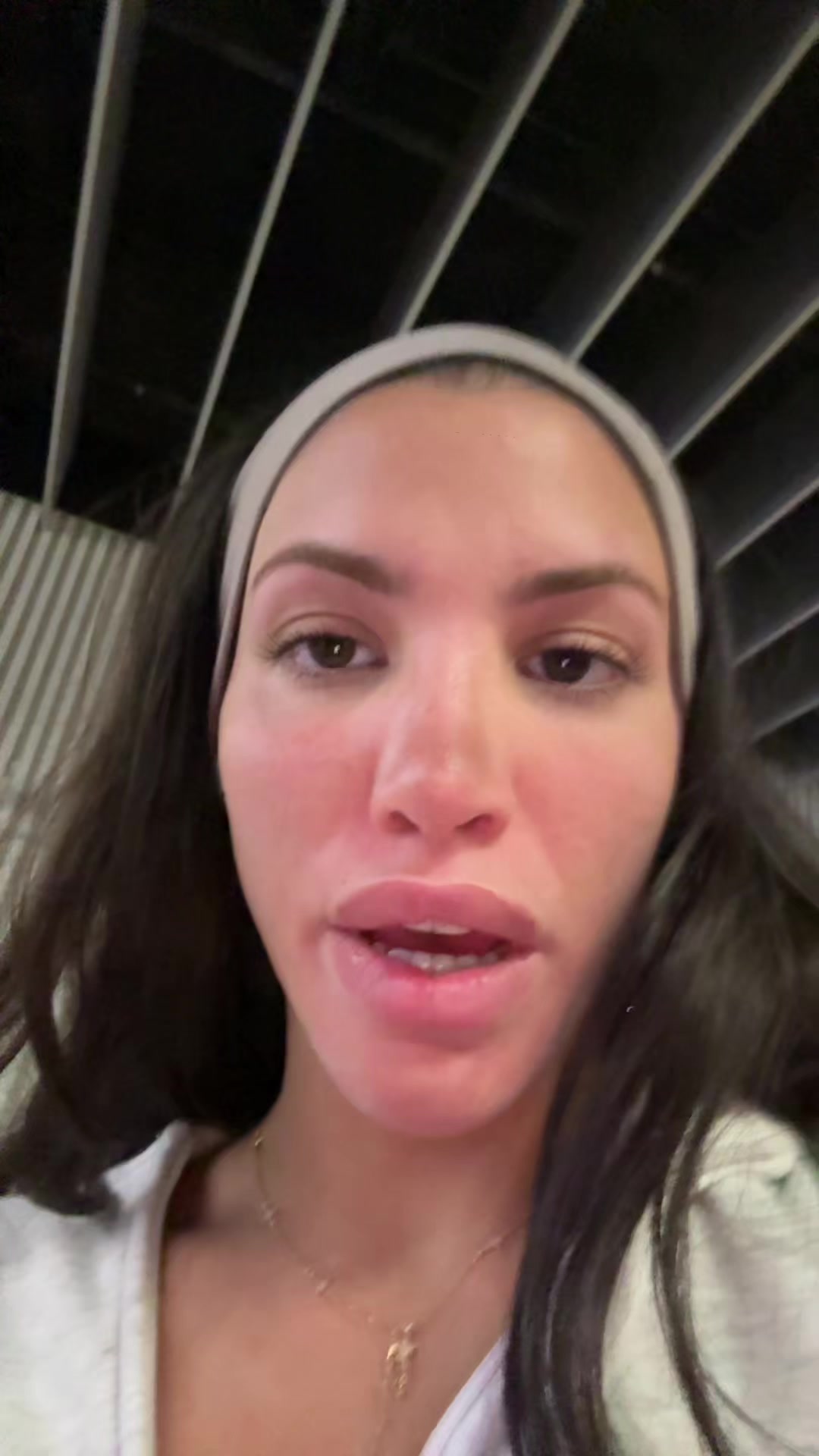 @Dania