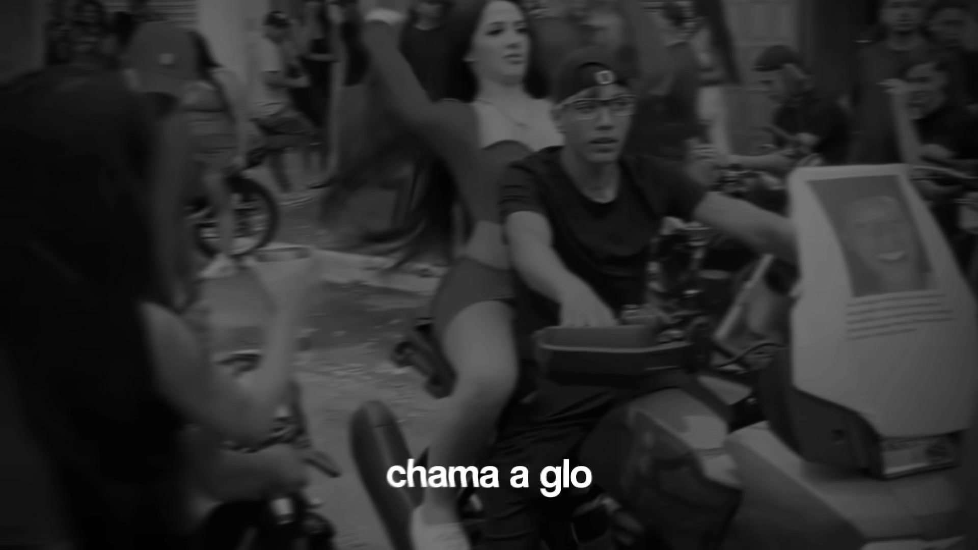 @♱