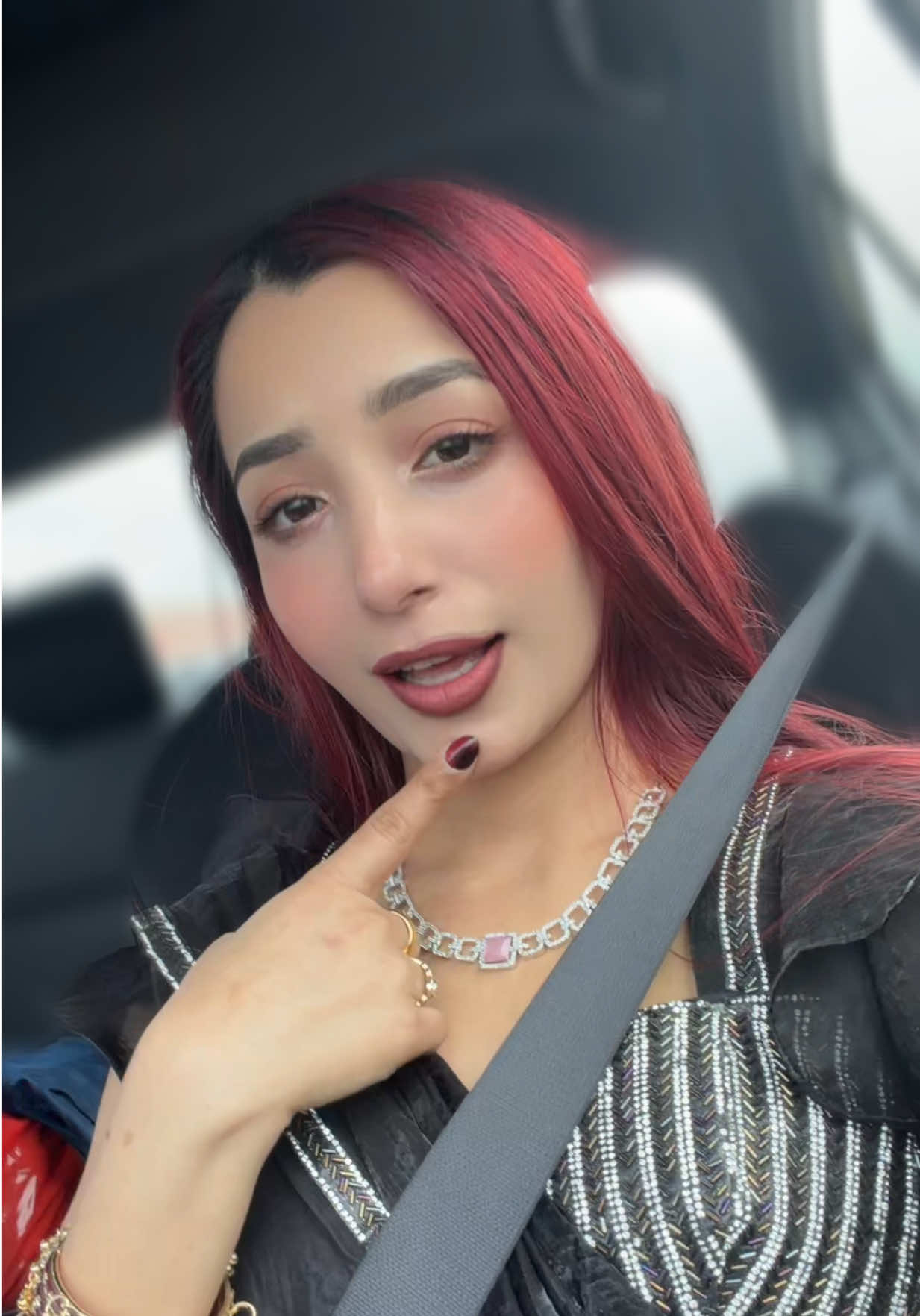 @🦚