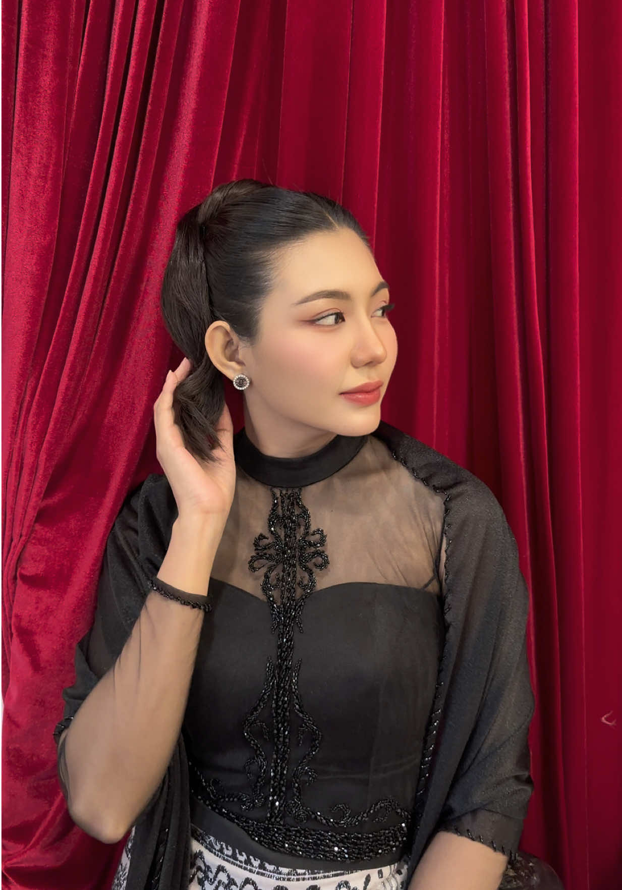 @May Myint Mo Official