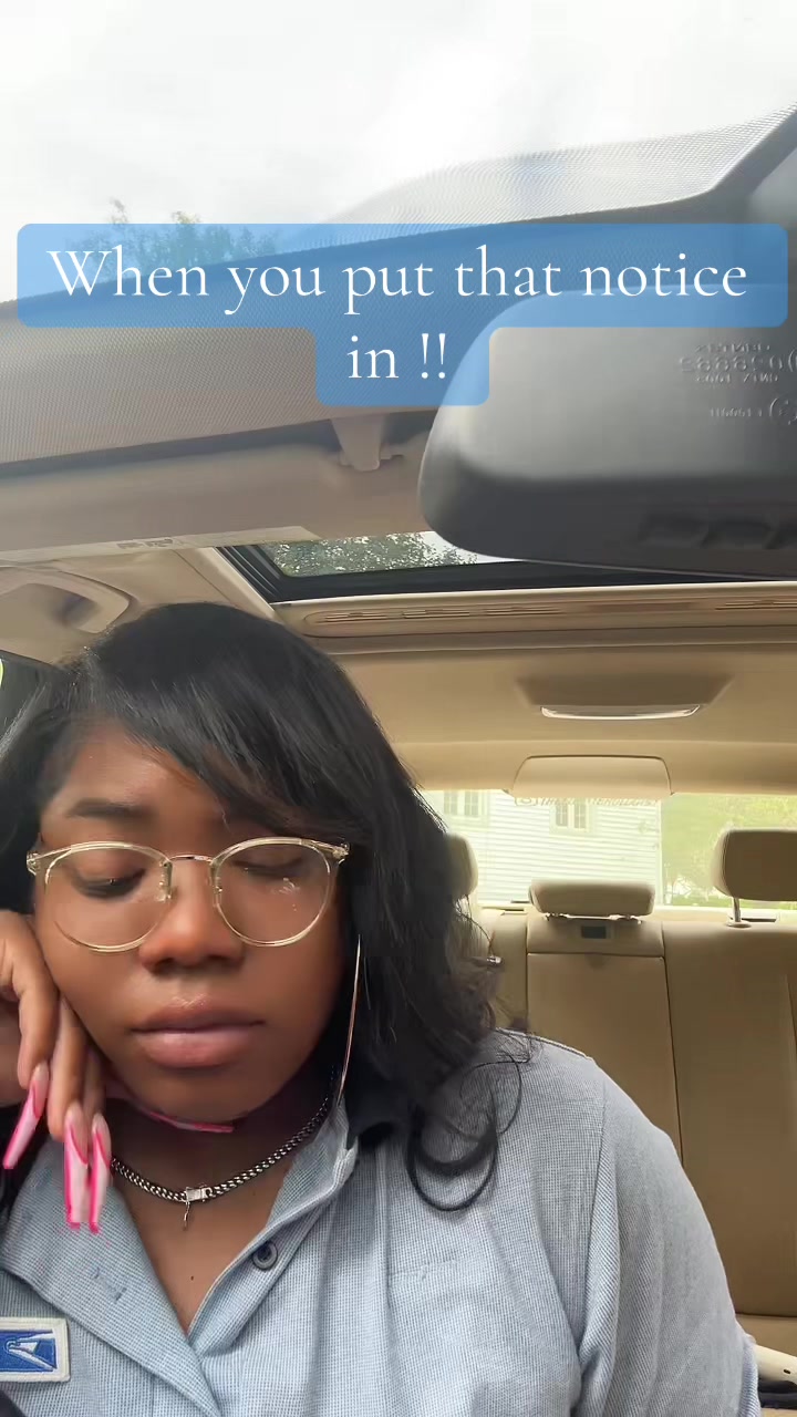 @theeglitterologist