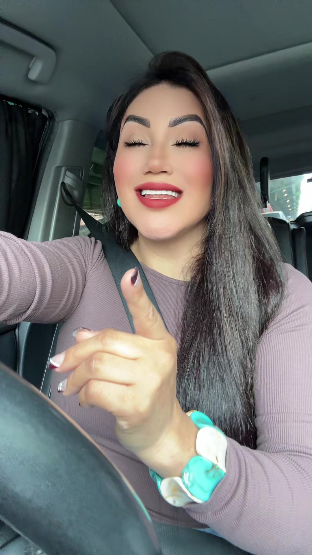 @MiriamLeon