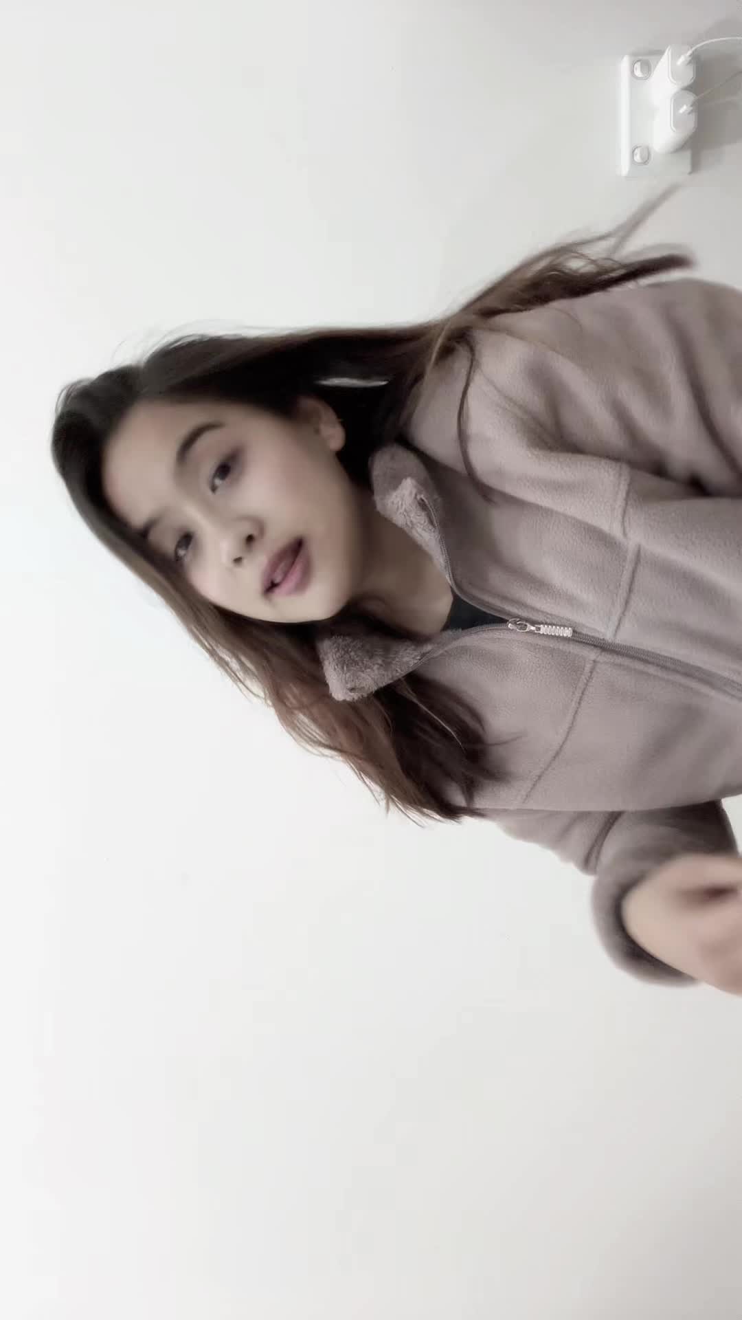 @Moon🦋🌙
