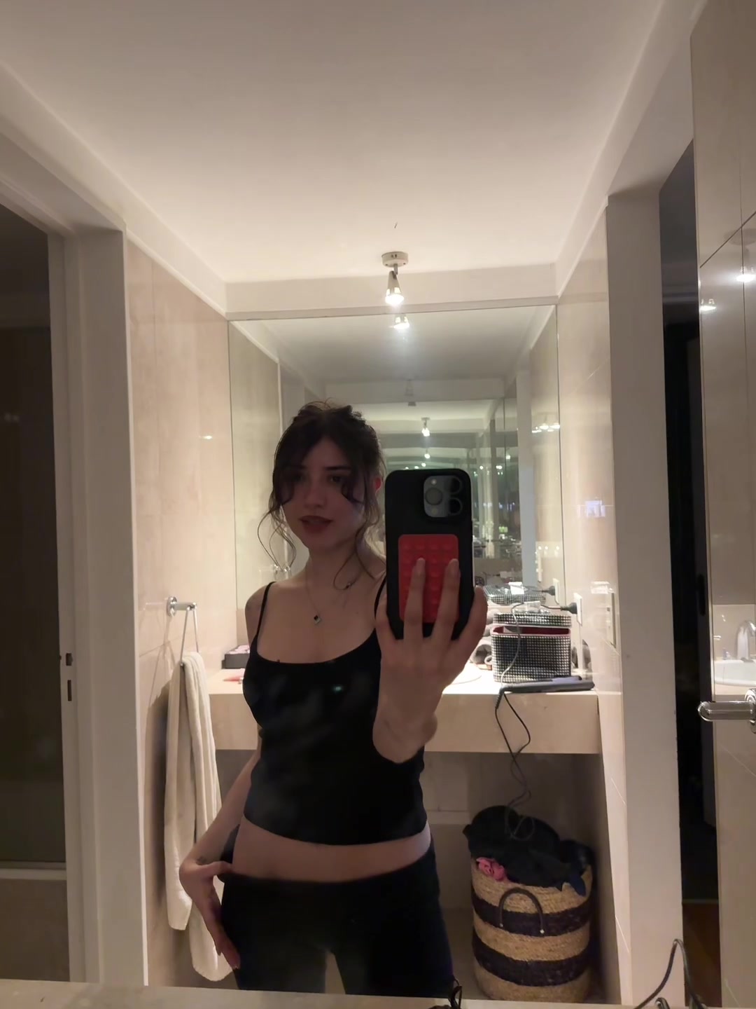 @solaangevegaa