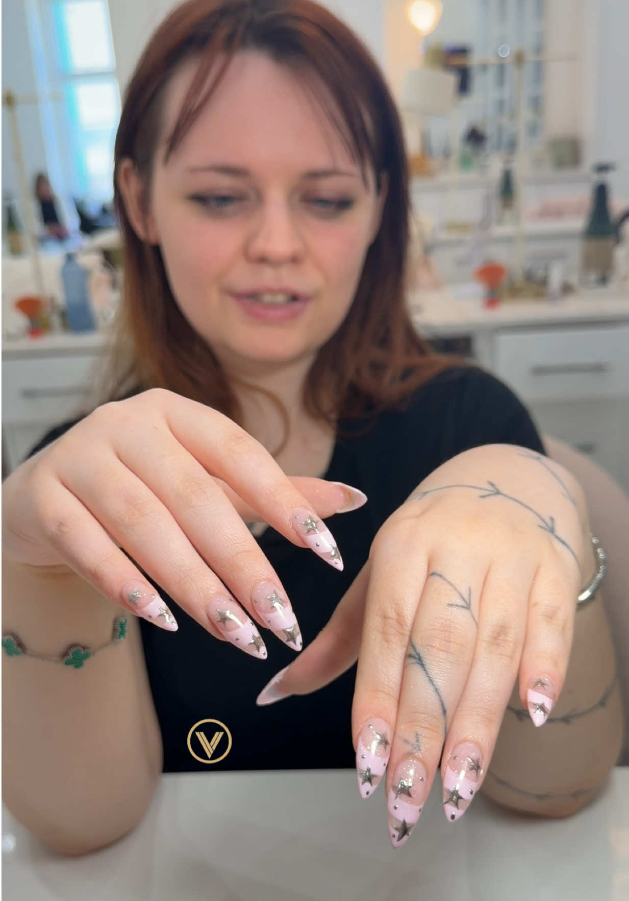 @velvet nails kw