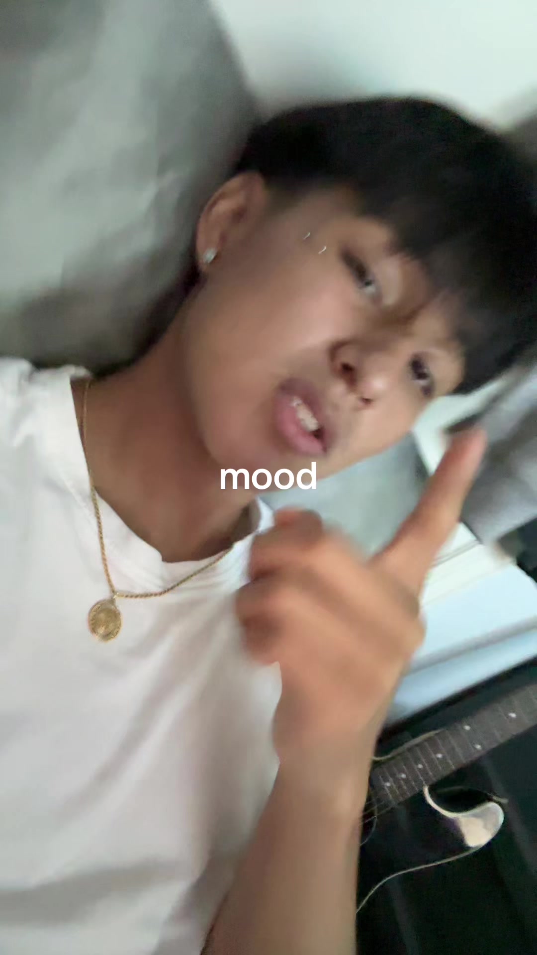 @️