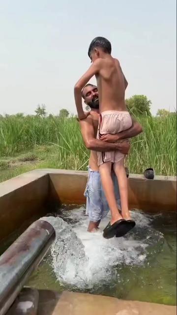@emikhan1234k01