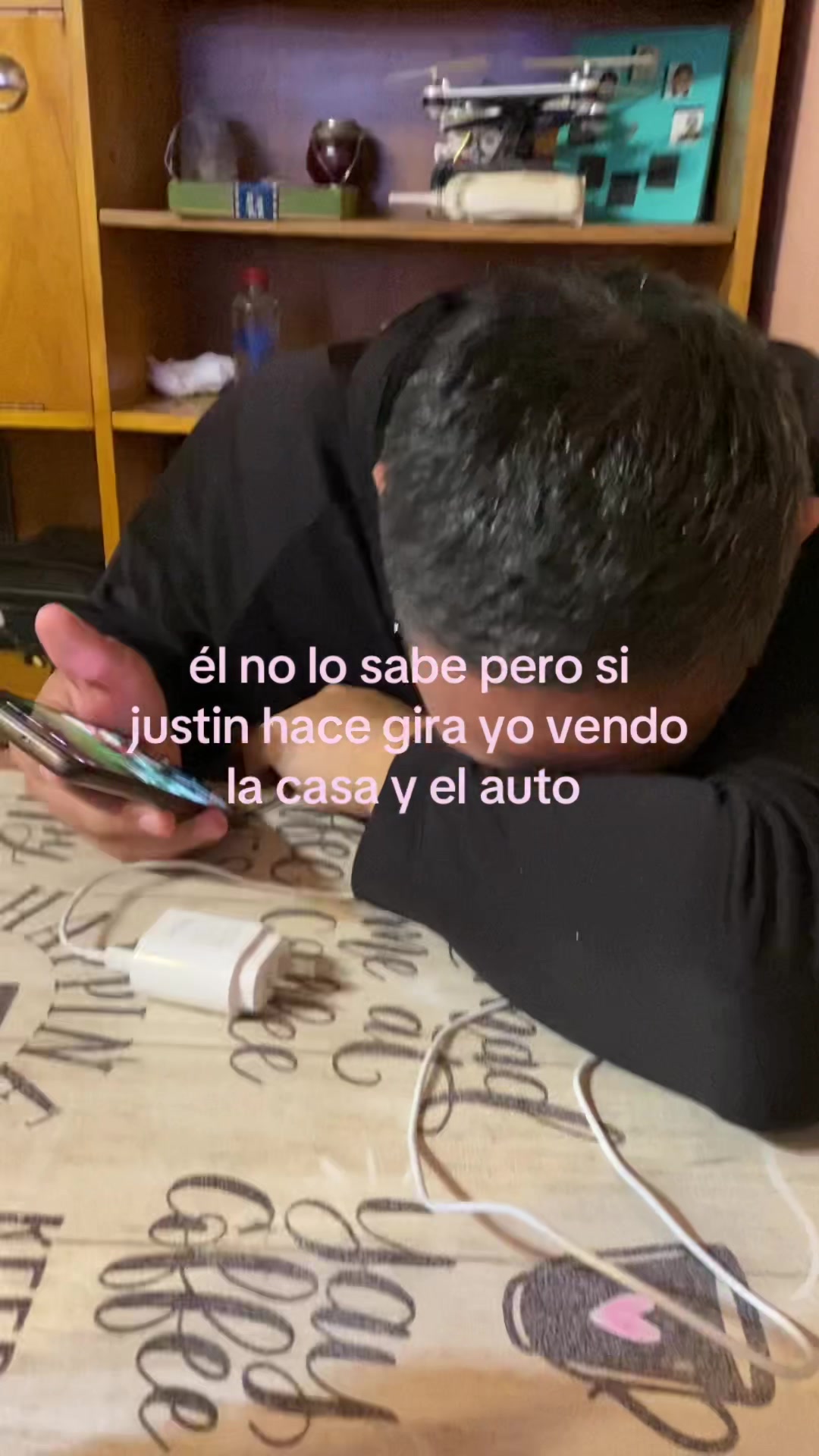 @𝒜𝓃𝓉𝑜𝓃𝑒𝓁𝓁𝒶