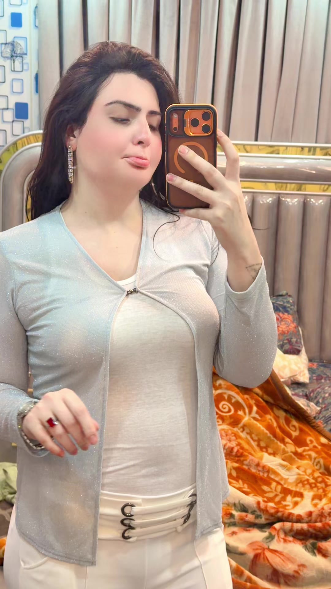 @Riya Khan34