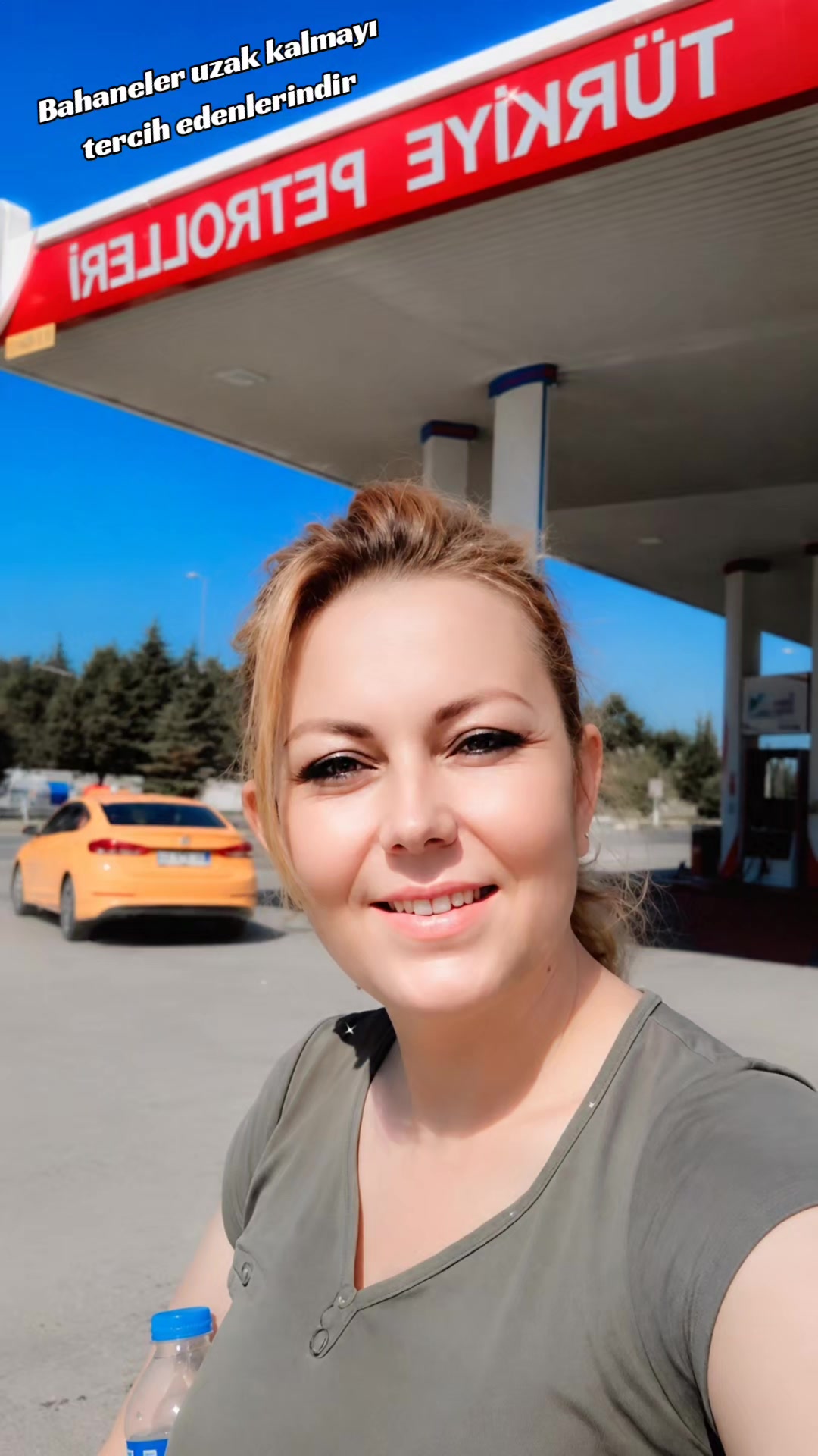 @_annanne_