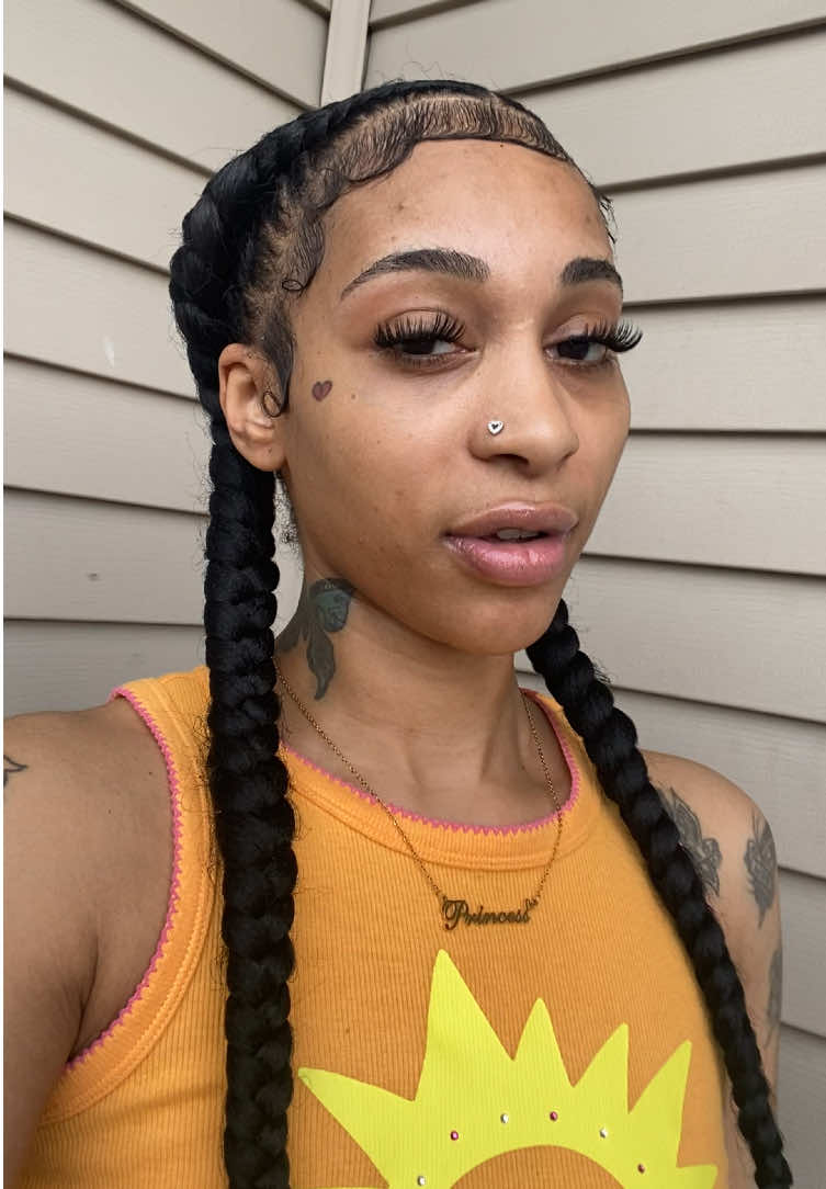 @Whoshewannnabe