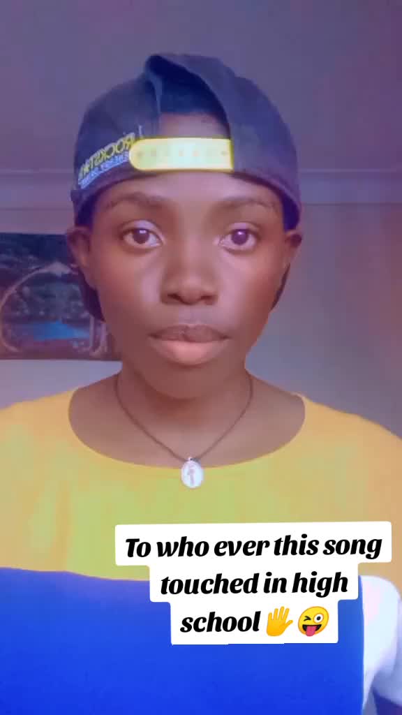 @Just _ laris🦄