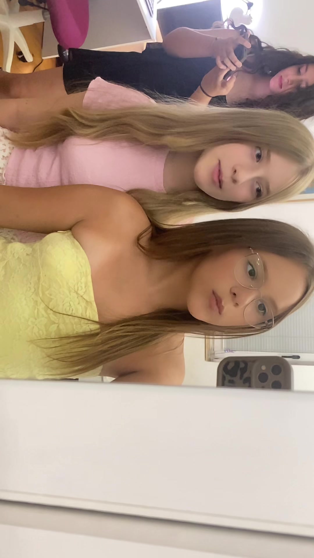 @Unaa