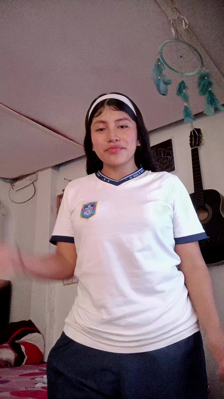 @Anjhi_13